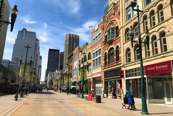 Stephen Avenue am Finanzzentrum von Calgary