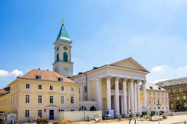 Evangelische Stadtkirche am Marktplatz von Karlsruhe