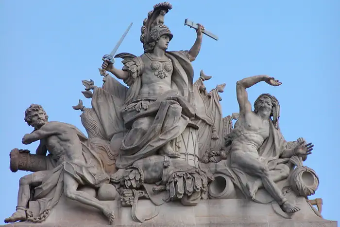 Sandsteinfiguren vom Dach des Zeughauses Berlin-Mitte