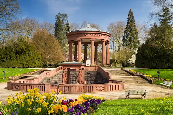 Pavillon und Quelle - Kurstadt Bad Homburg