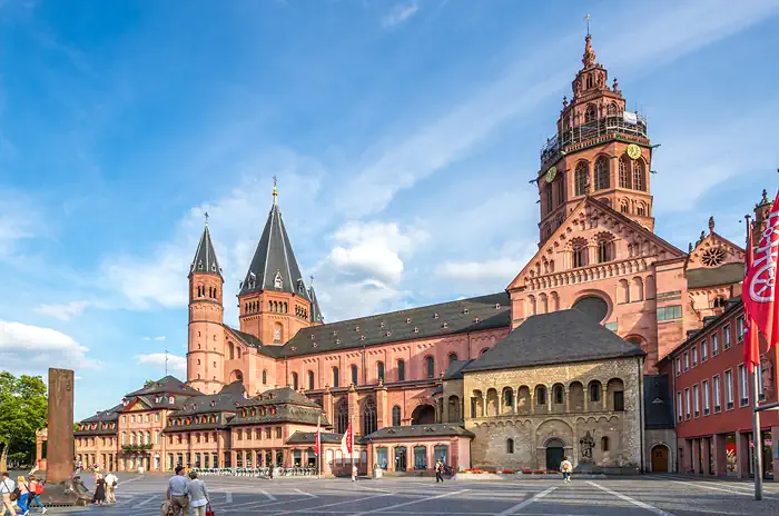 Dom in Mainz mit Gotthardkapelle