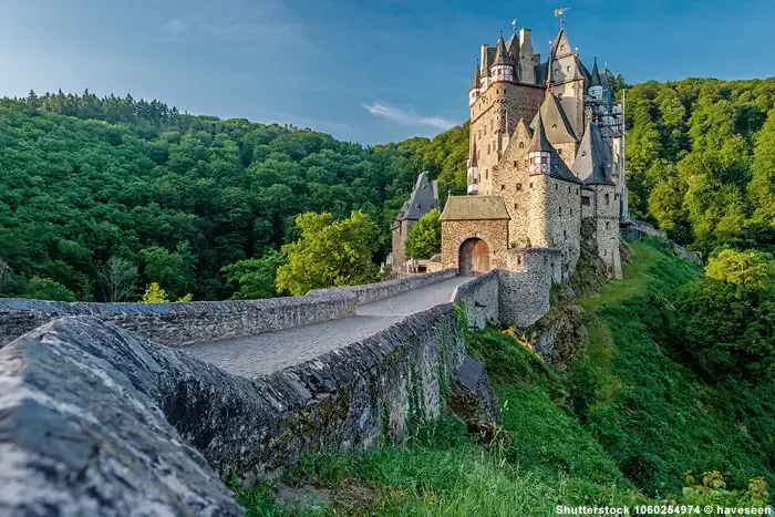 Stark befestigte Burg Eltz