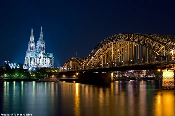 Kölner Dom mit Rheinbrücke