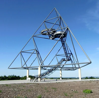 Kunstwerk Tetraeder in Bottrop