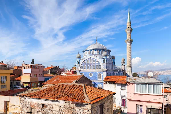 Moschee Fatih Camii in türkischen Stadt Izmir an der Ägäis 