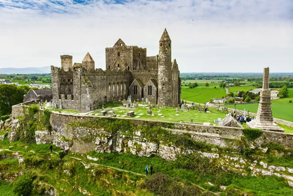 Panoramablick über Rock of Cashel im County Tipperary