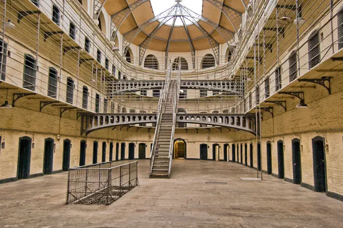 Gefängniszellen von Kilmainham Gaol