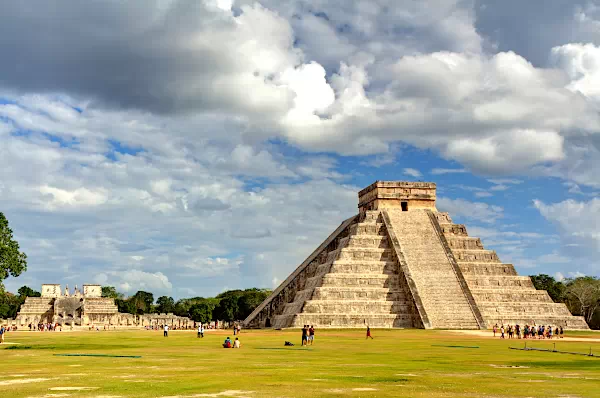 Kukulcán-Pyramide - Maya-Ruinenstätte - Mérida-Yucatán