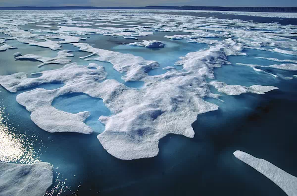 Polarmeer vor Banks Island in Kanada