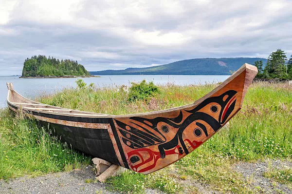 Bemaltes Kanu der Haida-First Nations