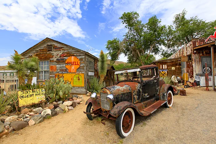 Rostiger Oldtimer an der Historic Route 66 66